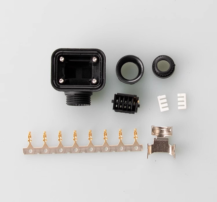 El motor servo de Mitsubishi está conectado al conector de freno 2174053-1